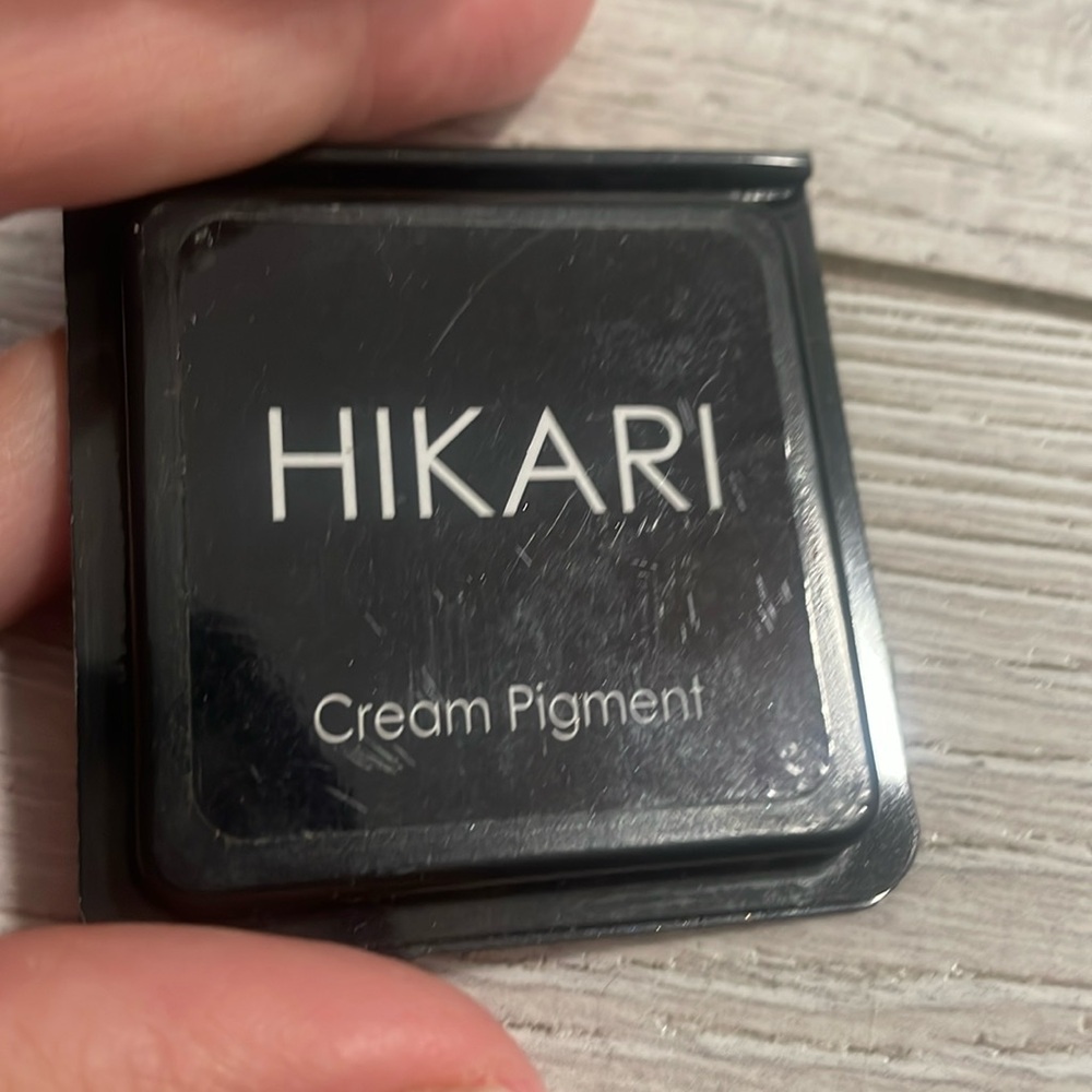 Hikari cream pigment latte small box
